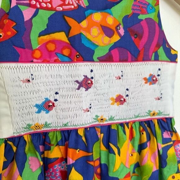 Kids SEE MEASUREMENTS Smocked Art to Wear Abstract Tropical Fish Ecosystem Wide - Picture 4 of 8